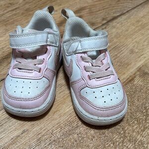 Nike Kids Sneakers - White and Pink